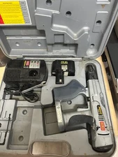 Senco Duraspin 14.4v Cordless Screw Gun DS200-14v UNTESTED AS-IS