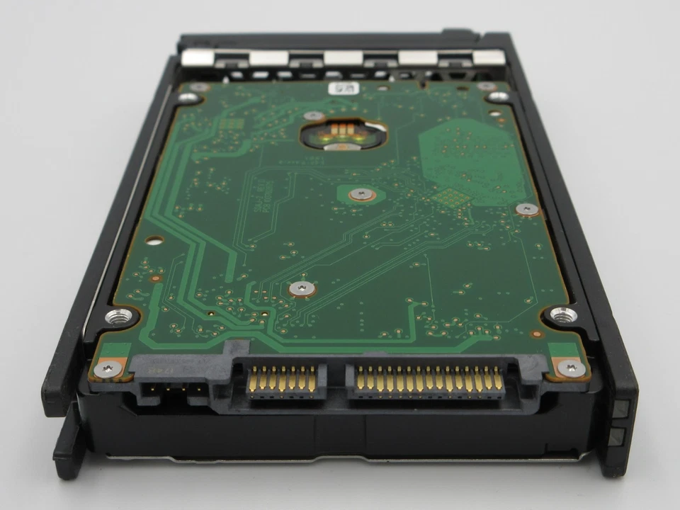 Fujitsu 2TB 7.2K 512n 2.5" SATA 6G Hot-Plug HDD Hard Drive A3C40195929 - Image 4 of 4