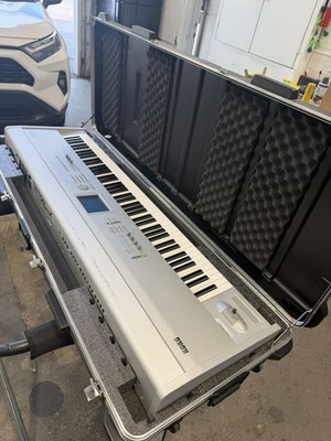 KORG TRITON PRO X 88 Keys MUSIC WORKSTATION KEYBOARD 