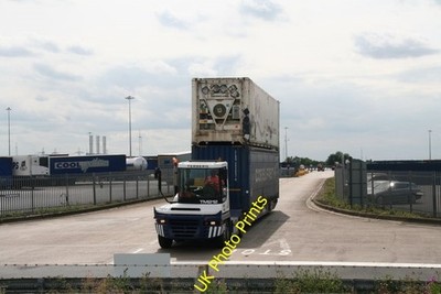 Foto 6x4 Terberg Sattelzugmaschine Ladecontainer am Humber Sea Terminal c2016