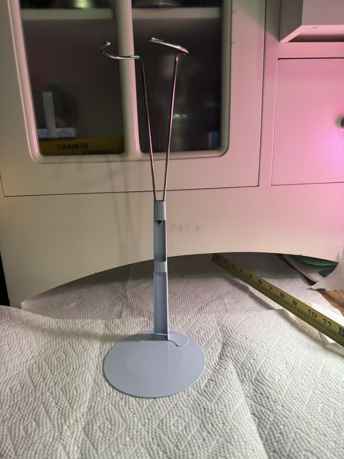 5pc Kemper DOLL STAND LIGHT TAN COLOR METAL COATED WIRE  4.5" Base/Height 7-12