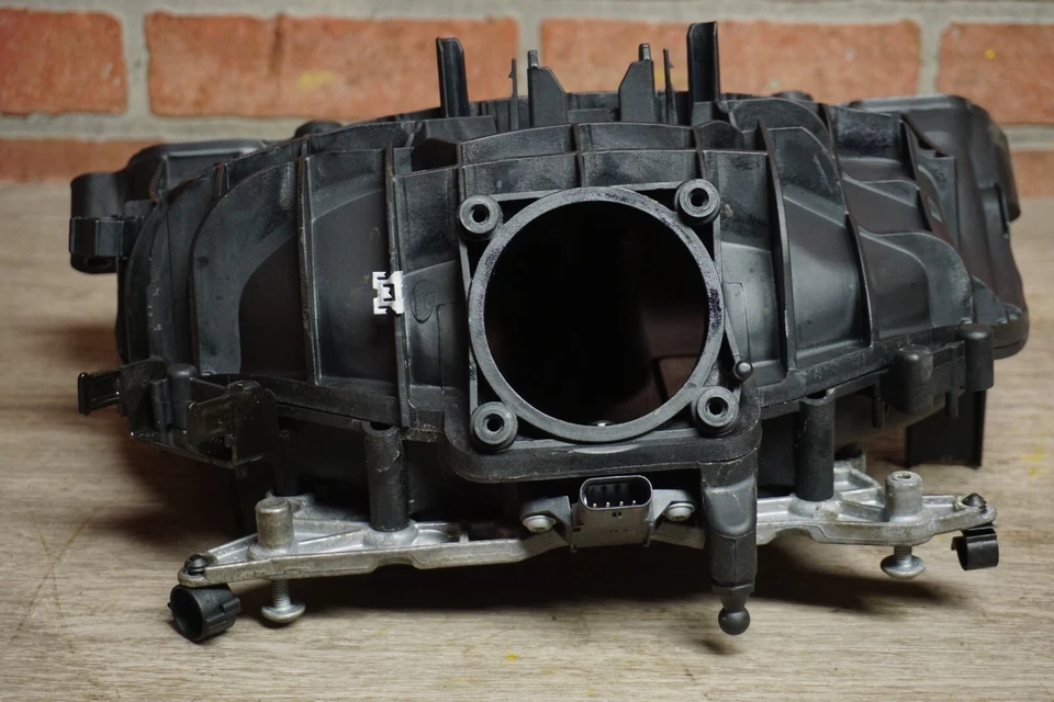 2012-2016 BMW 528I XDRIVE F10 2.0L L4 GAS FRONT ENGINE INTAKE MANIFOLD 119K OEM - Image 4 of 4