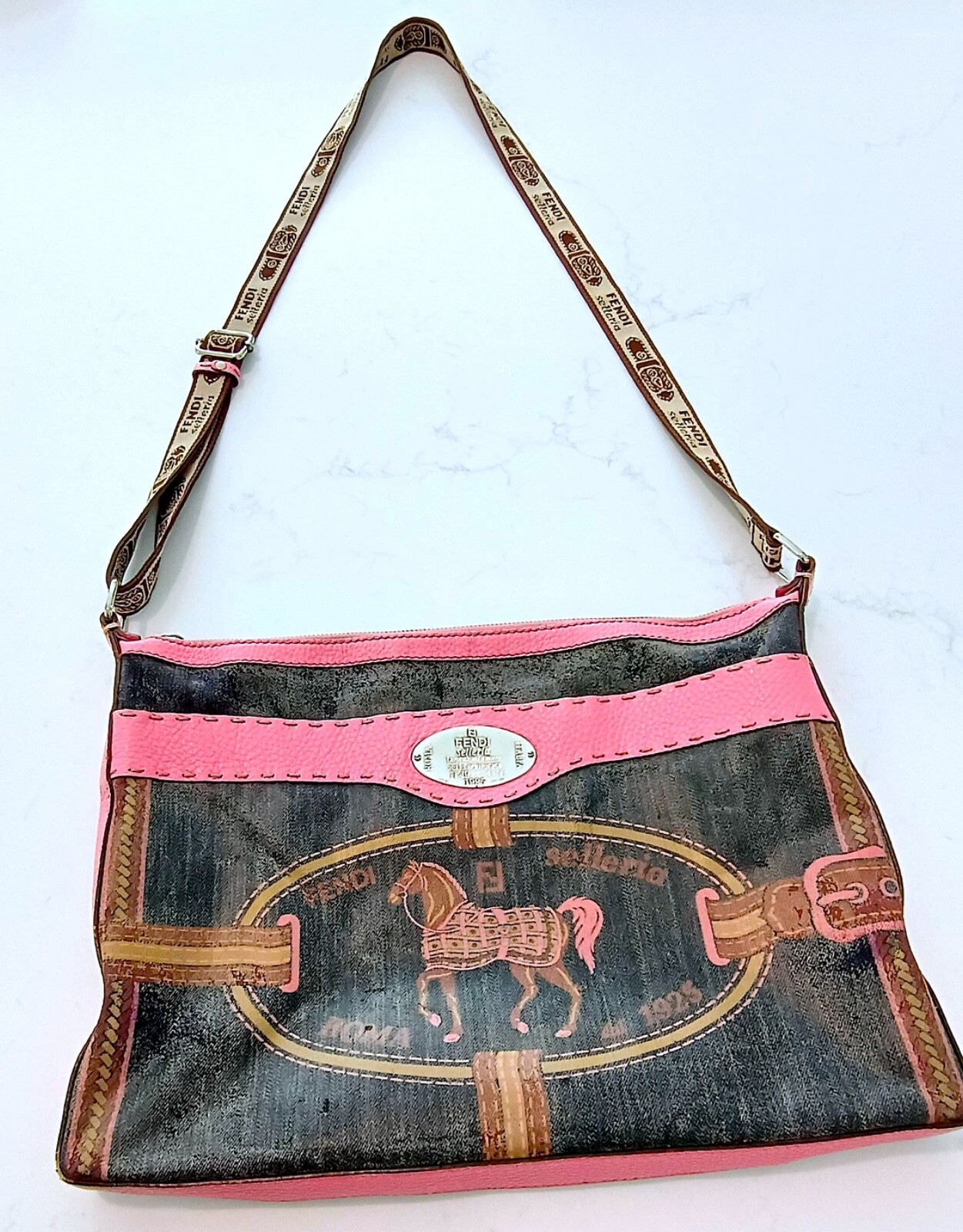 SUPER PRICE REDUCTION RARE PINK FENDI SELLERIA SPALMATI MESSENGER/CROSS BODY BAG