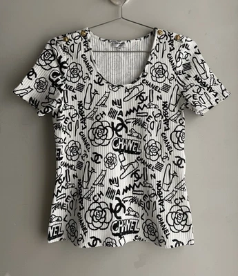 CHANEL トップス Short-sleeved top - Cashmere & silk, gray — Fashion | CHANEL