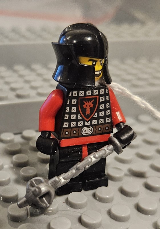 Lego MINIFIGURE- Castle Dragon Knight  C394 Cas528.   Lot11