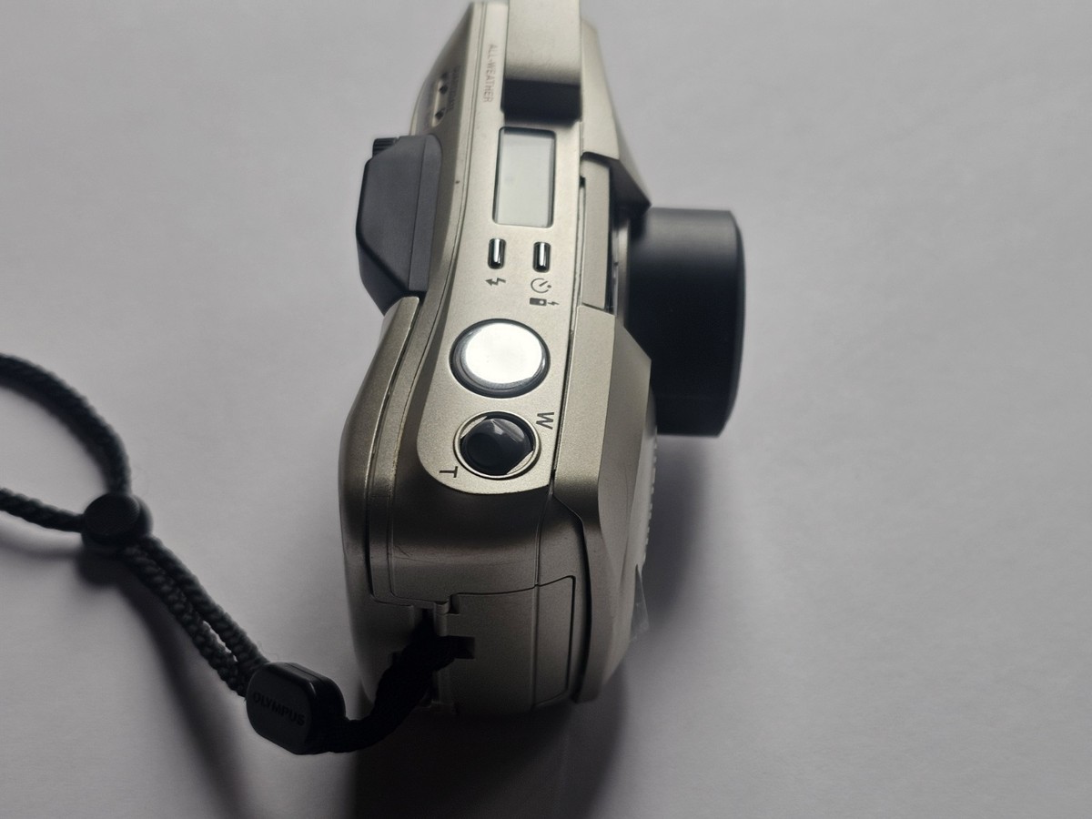 Olympus Stylus Zoom 140 Deluxe 35mm Point & Shoot Film Camera for