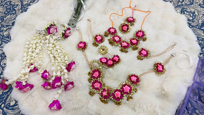 Hawaiian Floral Lei Jewelry Set Pink & White Flowers Necklace Earrings Headpiece