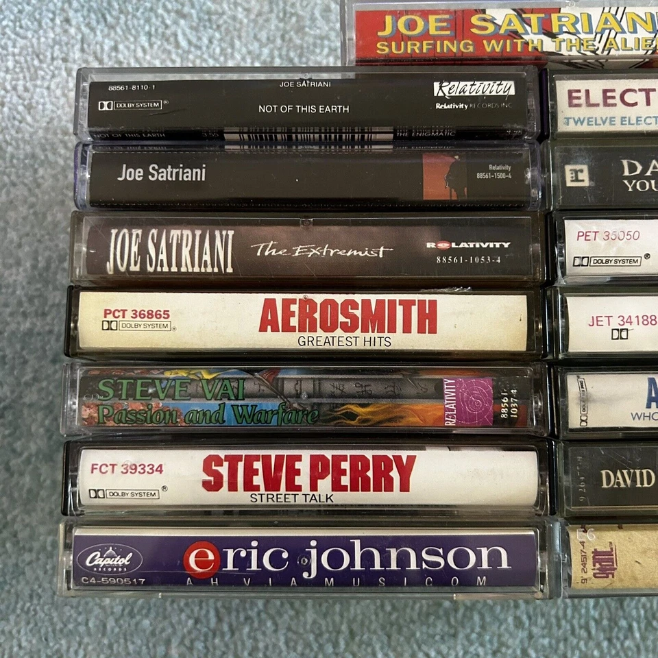 Cassette Tape Lot Joe Satriani Boston Steve Vai Eric Johnson Deep Purple Acdc Foto 2 de 4