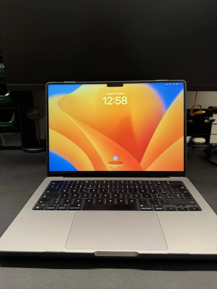 Apple MacBook Pro 14" M3 · 8GB · 1TB, foto 4 di 5