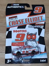 2022 CHASE ELLIOTT 9 "HOOTERS" WAVE 03 NASCAR 1/64 DIECAST CAR