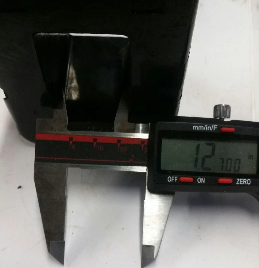 * * 新 * * 年 #(011028500) 208/220 伏线圈。           NNB — 第 3/4 张图片