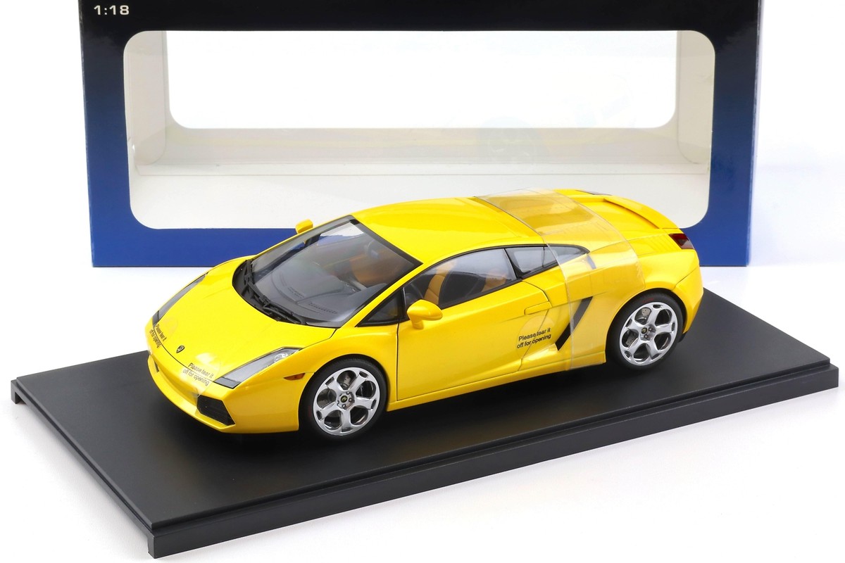 1:18 AUTOart Lamborghini Gallardo Coupe metallic yellow