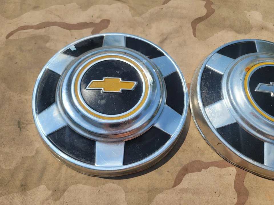 (2) 1973-1987 Chevy Pickup Truck Hubcap Cap OEM  3/4 12" 2500 3500 73-87 - Image 3 of 4