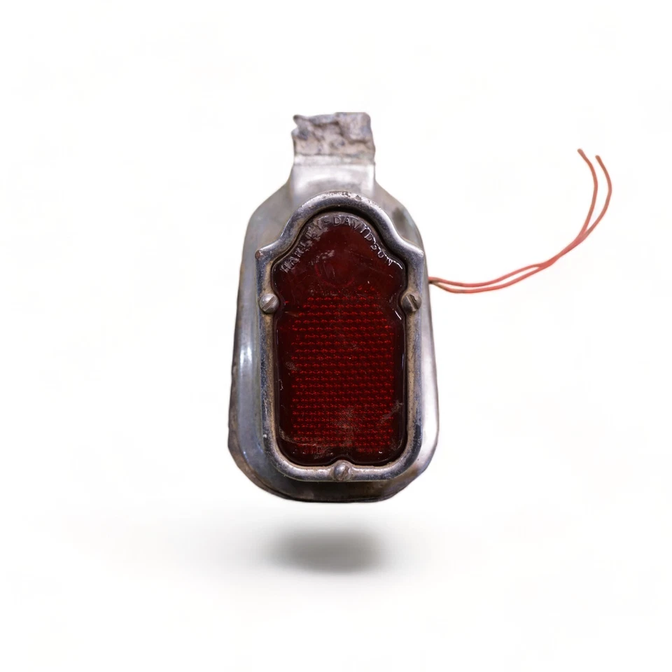 Harley Panhead Knucklehead 1953 FL El Hydra Glide OEM *2756A guía de luz trasera  Foto 2 de 4