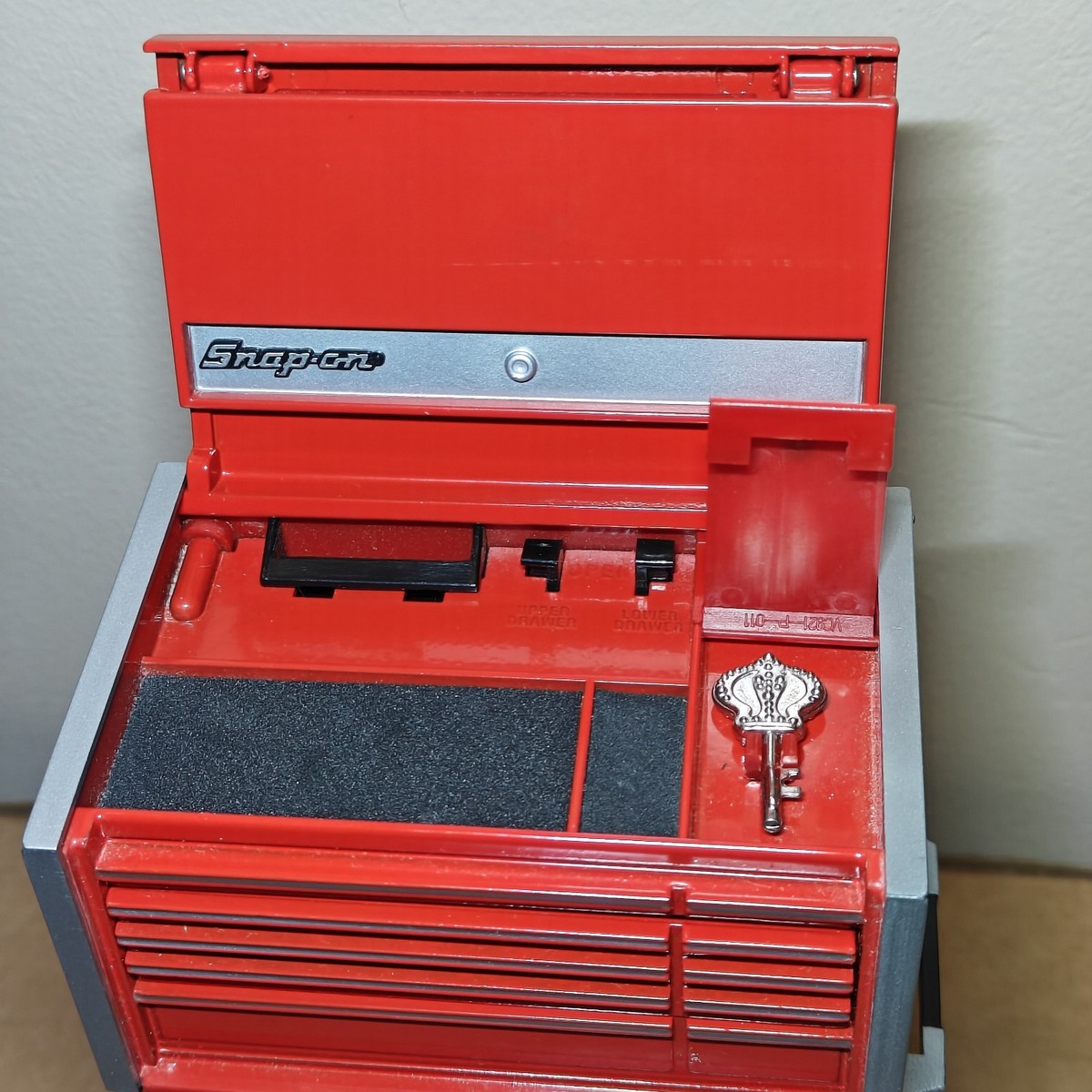 Snap-on Toolbox 1:8 Metal Storage - Chest Roll Cab Bank Replica