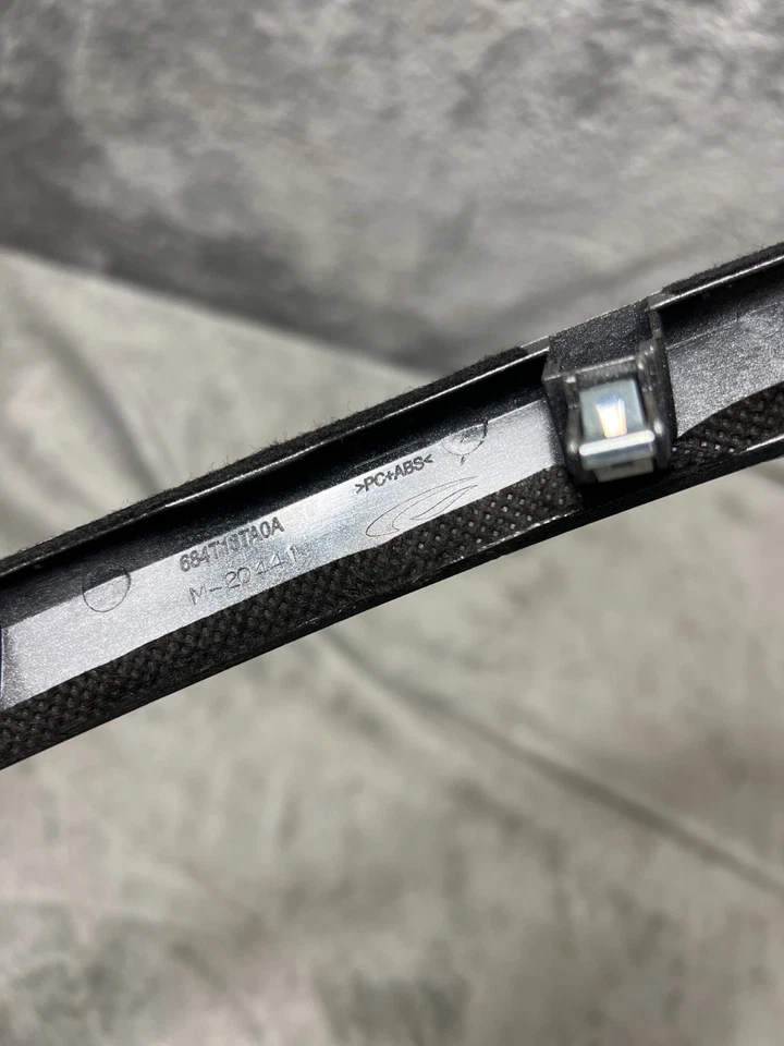 Комплект из 2 оригинальных молдингов для отделки центральной приборной панели Nissan Altima LH/RH D/S P/S 2013-2015 годов выпуска - Изображение 4 из 4