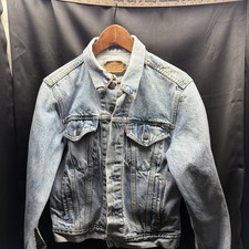 Vintage Levis Denim Trucker Jacket Mens Size 40R Made in USA Jean 70506