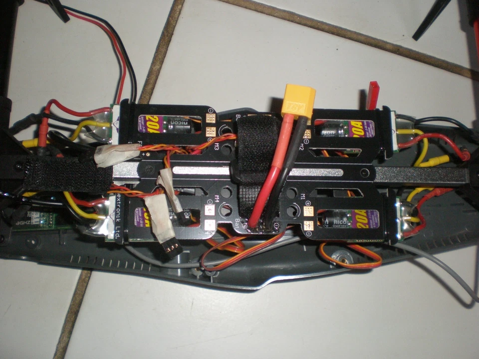 DJI NAZA Quadcopter Parts/ Repair 16"X13" FLYING 3D Controller Vintage Lot - Image 4 of 4