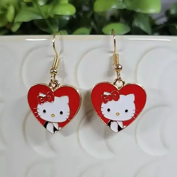 Hello Kitty & Cinnamoroll Stocking Best Friend Necklace Set