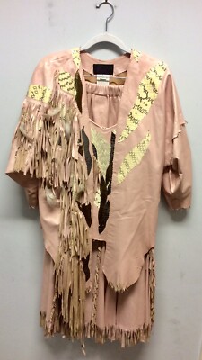 Spektakuläres dreiteiliges Western-Set 80er Jahre rosa Leder, Schlangenleder und Feder M