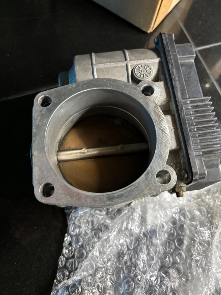 Infiniti G35 2003 2004 2005 2006 2007 3,5 L carrocería del acelerador válvula del acelerador OEM Foto 3 de 4