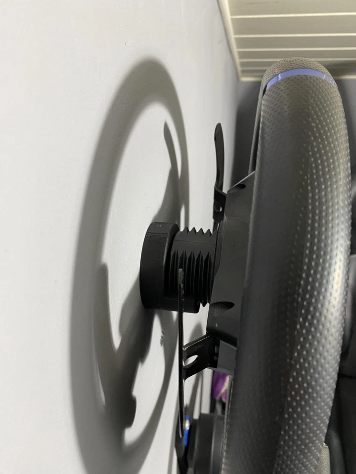 Thrustmaster Quick Release Wall Mount Holder for Steer Wheel - SimRacing - Image 2 of 4