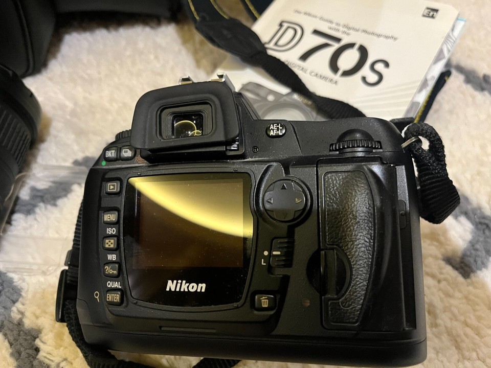 Nikon D70S SLR Camera FS DX Zooms NIKKOR 1870mm, 50mm, 18200mm, CF