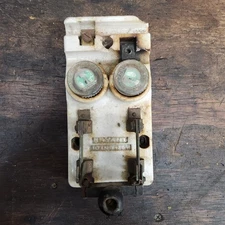 Vintage Bryant Knife Switch Porcelain 120v 30amp Double Pole Single Throw