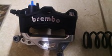 PINZA FRENO BREMBO CNC P4 108mm Motard +Pasticche+Adattatore Assiale / Radiale 