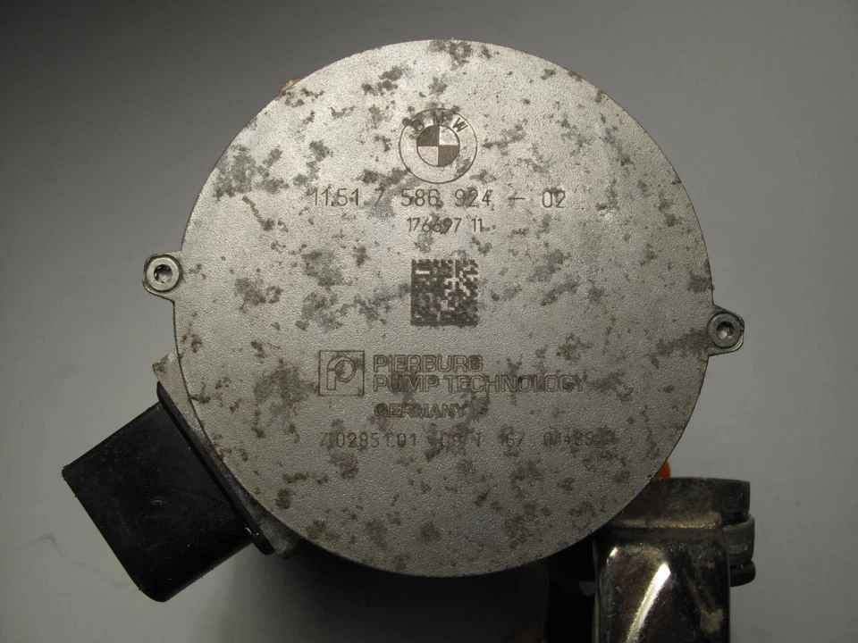 Bomba de agua eléctrica OEM BMW Pierburg para 2006-2013 N52 N51 E60 E82 E90 Z4 USADA Foto 2 de 2