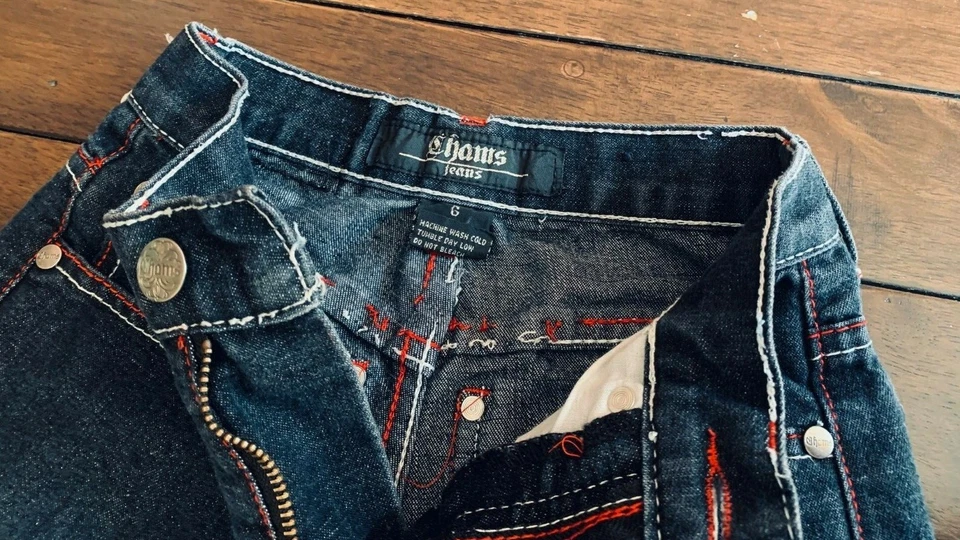 Very Cool Chams Niños Talla 6 5 Bolsillos Azul Oscuro Vaqueros Pantalones Cortos Punto Rojo y Blanco Foto 3 de 4