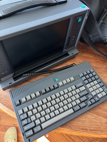 Vintage Dolch PAC 64 Portable Computer