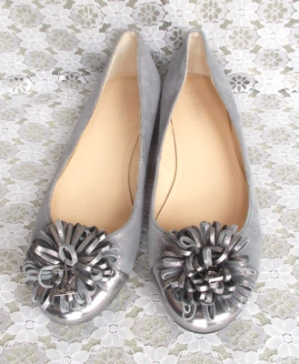 CALVIN KLEIN BALLET SHOES ''Malinda'' Silver Metalallic, Bow Captoe, Women's 8.5 M