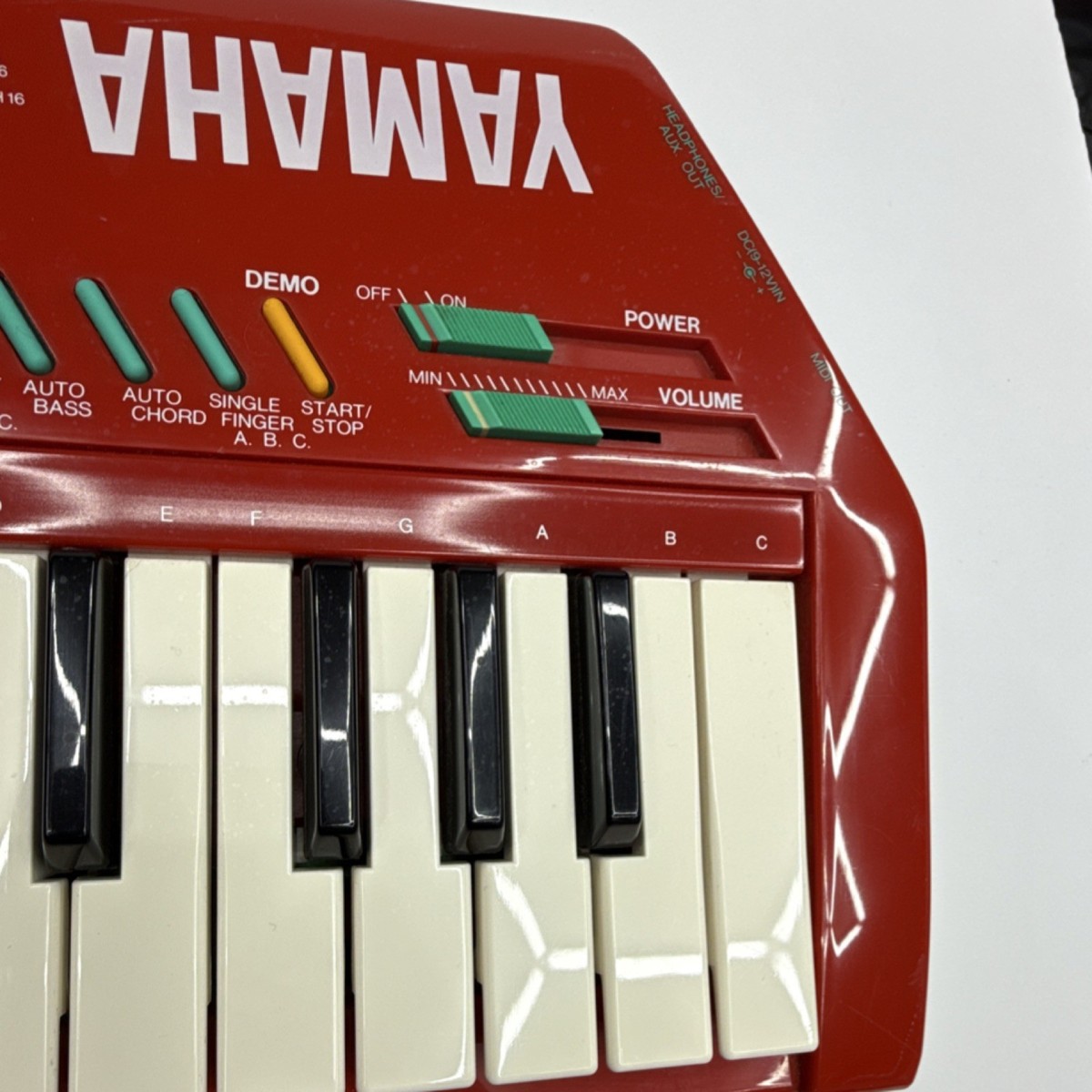 VINTAGE Yamaha SHS-10R Red Keytar 32 Keys MIDI W/Strap ( Read VINTAGE Yamaha SHS-10R Red Keytar 32 Keys MIDI W/Strap ( Read