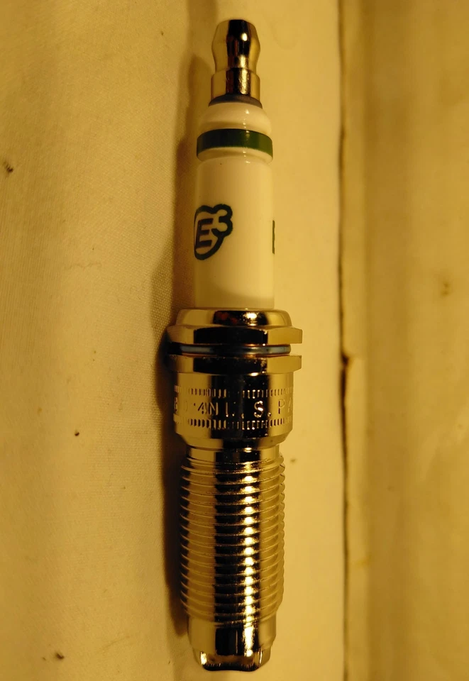 E3.74 E3 Premium Automotive Spark Plugs - 6 SPARK PLUGS,new in box - Image 3 of 4