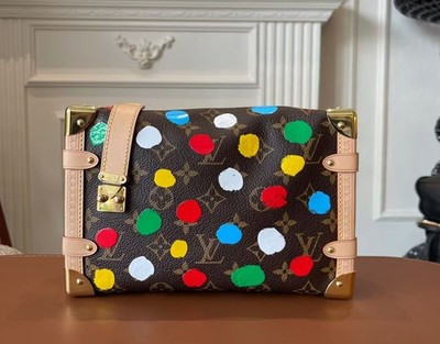 Louis Vuitton マルチカラー ケース Authentic Louis Vuitton x Yayoi Kusama Trunk Clutch Monogram