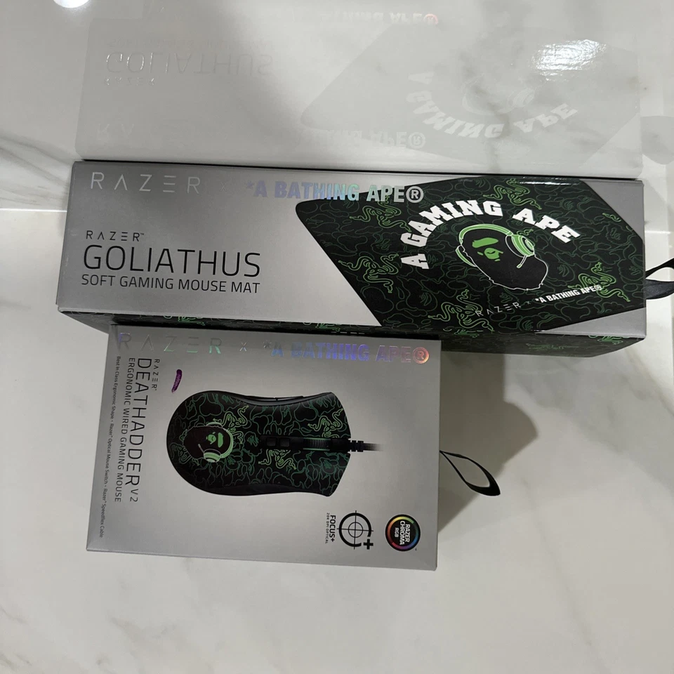 Razer X A Bathing Ape DeathAdder V2 Gaming Maus & Mousepad Bundle