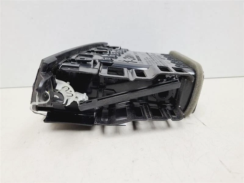 2011 Chevrolet Tahoe RH Center Dash AC Heater Vent 565951 Foto 3 de 4