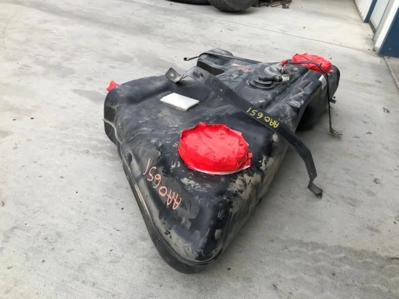 09 Jaguar XF 4.2L Supercharged USED Fuel Tank Assembly NO FUEL PUMPS - Image 2 of 4