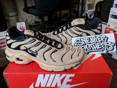 air max plus tan and black