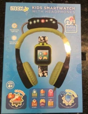 ITECH JR KIDS SMARTWATCH WITH HEADPHONES LIGHT UP UPLOAD MUSIC Green Camera NEW!