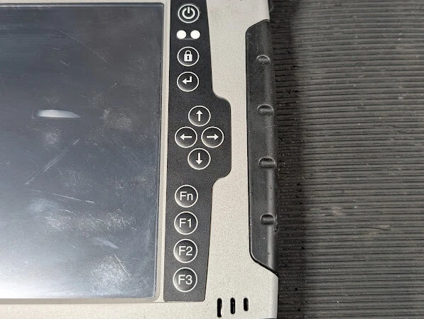 FARA Tablet T8000 - Für Teile, Gebrauchsspuren, Keine Zubehörteile - Bild 3 von 4