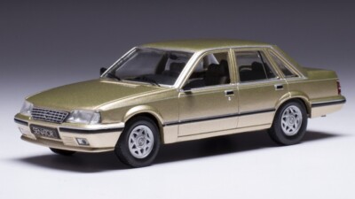 Modellauto Opel Senator A2 1983 Maßstab 1:43 Automodell Sammlung