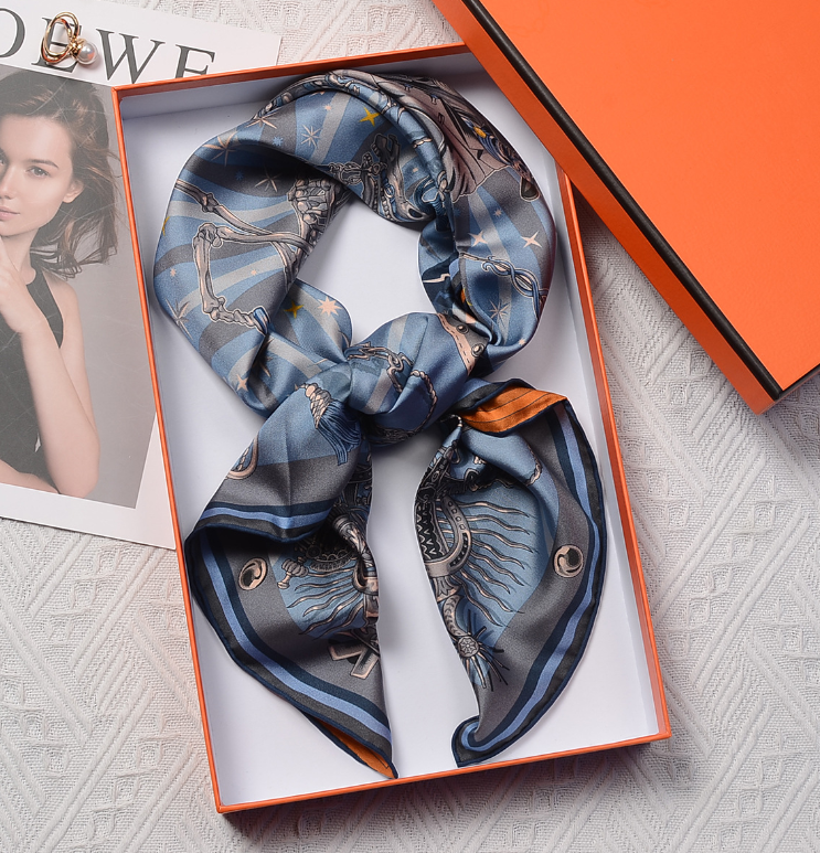 Pure 18 Momme Twill Silk Bandanna Scarf Wrap Knight Print Square Shawl 88X88cm