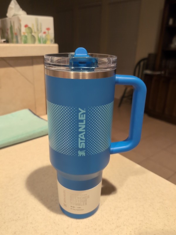 New Stanley The Quencher ProTour Flip Straw Tumbler 40 oz Azure 💙 Blue