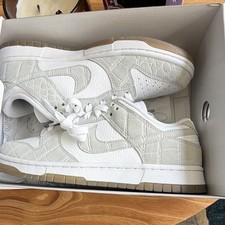 Nike White/Gray Low Top Crocodile Pattern Sne...