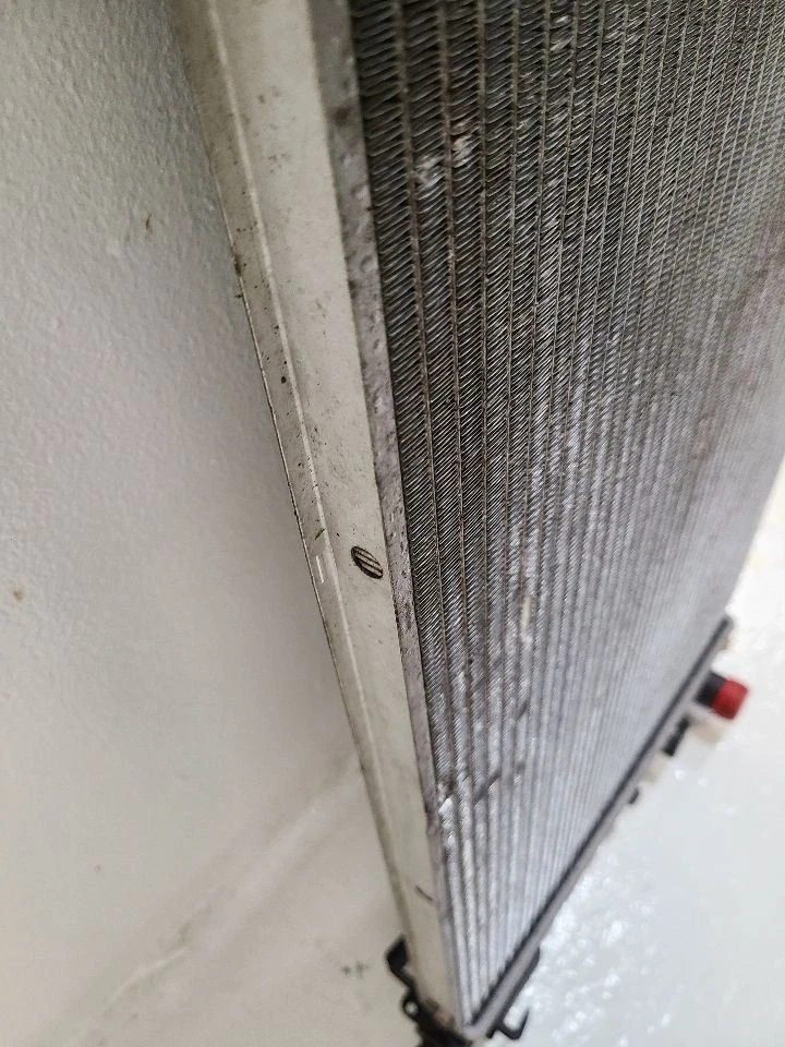 2013 2014 2015 2016 2017 2018 2019 CADILLAC XTS Radiator VIN 3 8th Digit Opt Lfx — 第 3/4 张图片