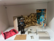 VINTAGE 1993 BILLIKEN ROBBY THE ROBOT Mechanical JAPAN WIND UP TIN TOY MINTY