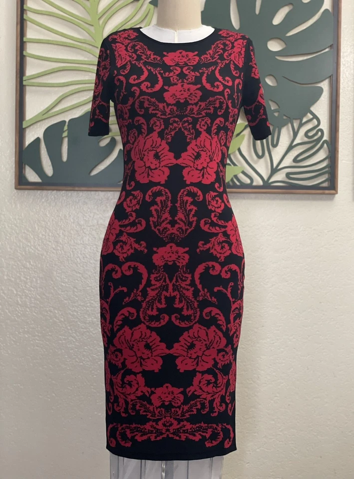 Cynthia Steffe Briella Sleeveless Navy Pink Floral Knit Sheath Dress Size Small - Image 3 of 4