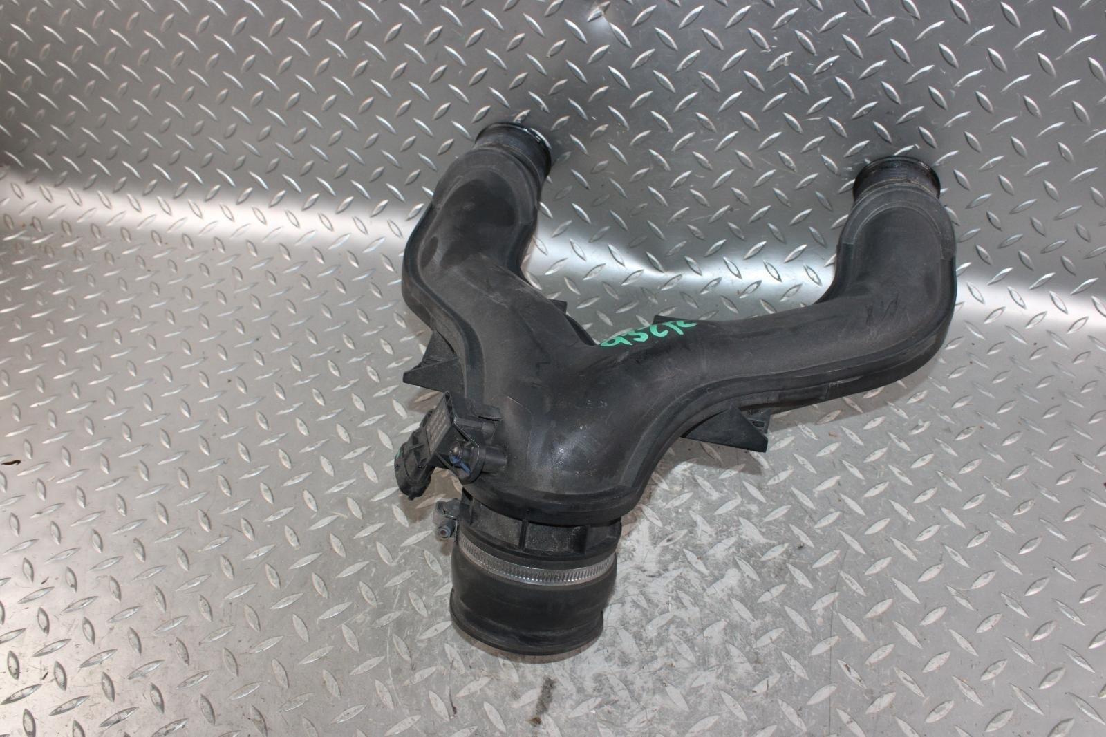 Maserati Ghibli 2014-2017 Air intake pipe